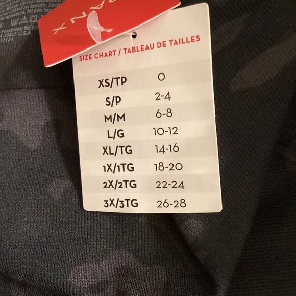 NWT Spanx Look At Me Now Leggings Black Camo Small - Picture 12 of 13